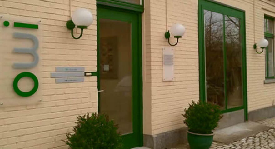 Eingang: open way institute: owi Praxis für Integrative Hypnosetherapie - Veränderungscoaching